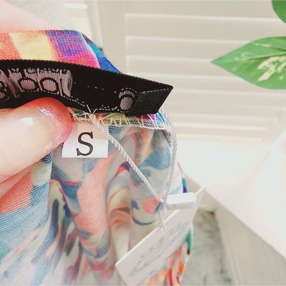 FLORAL BLOOMING GEORMETRIC MULTI COLOR TANK SIZE SMALL - Picture 8 of 8